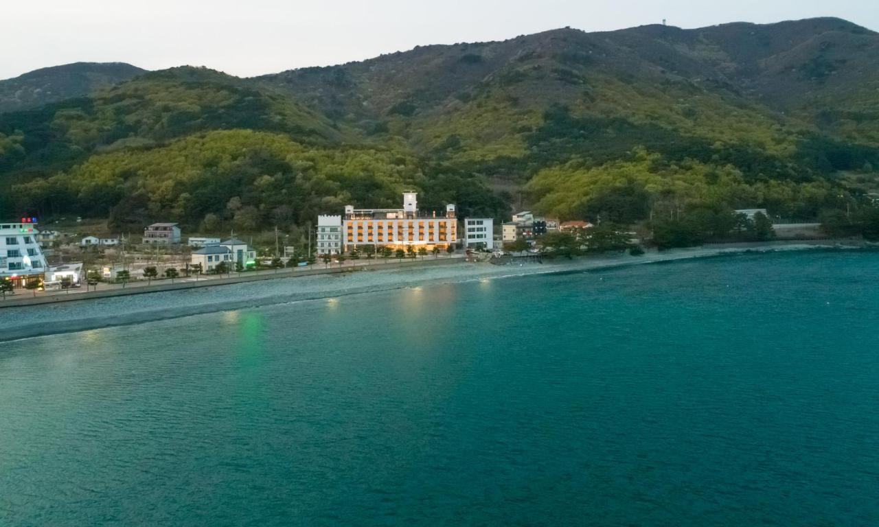 Stubborn Hotel Geoje Exterior photo