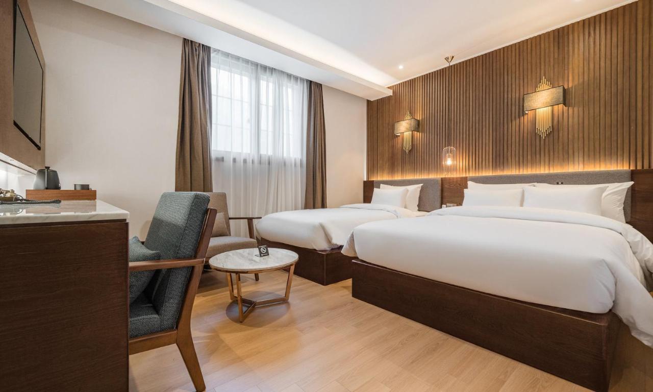 Stubborn Hotel Geoje Exterior photo
