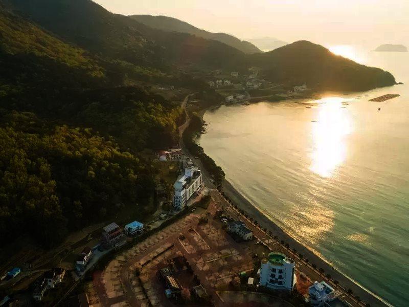 Stubborn Hotel Geoje Exterior photo